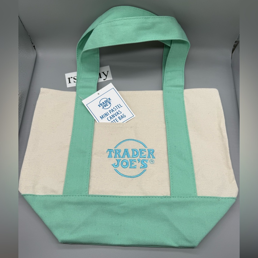 Trader Joe’s Mini Canvas Tote Bag /2025 Limited Edition /Pastel GREEN/ NWT